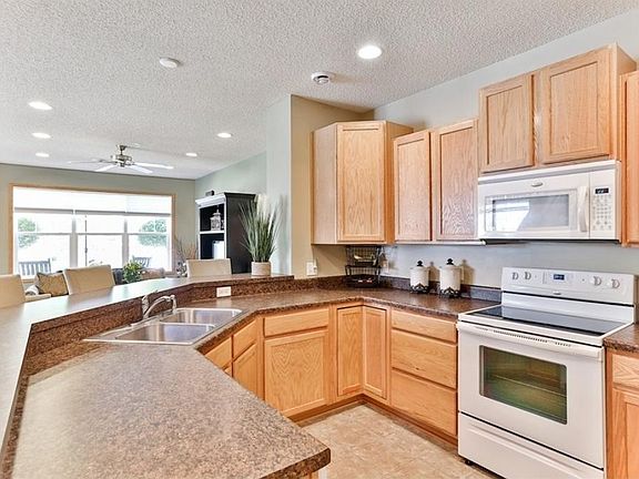 4th image of 9622 Scott Ln N