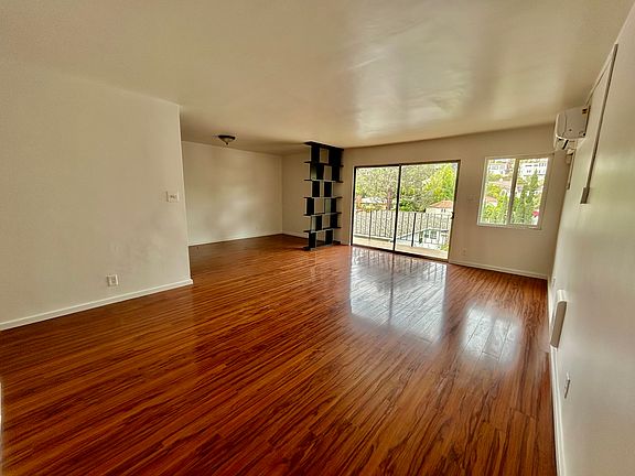 2nd image of 6100 Primrose Ave #8
