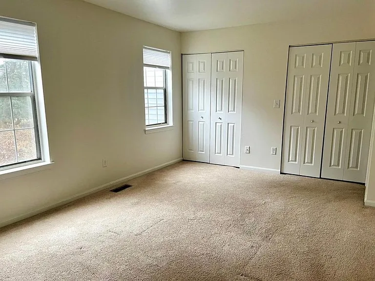 706 Cambridge Ct — Photo 15