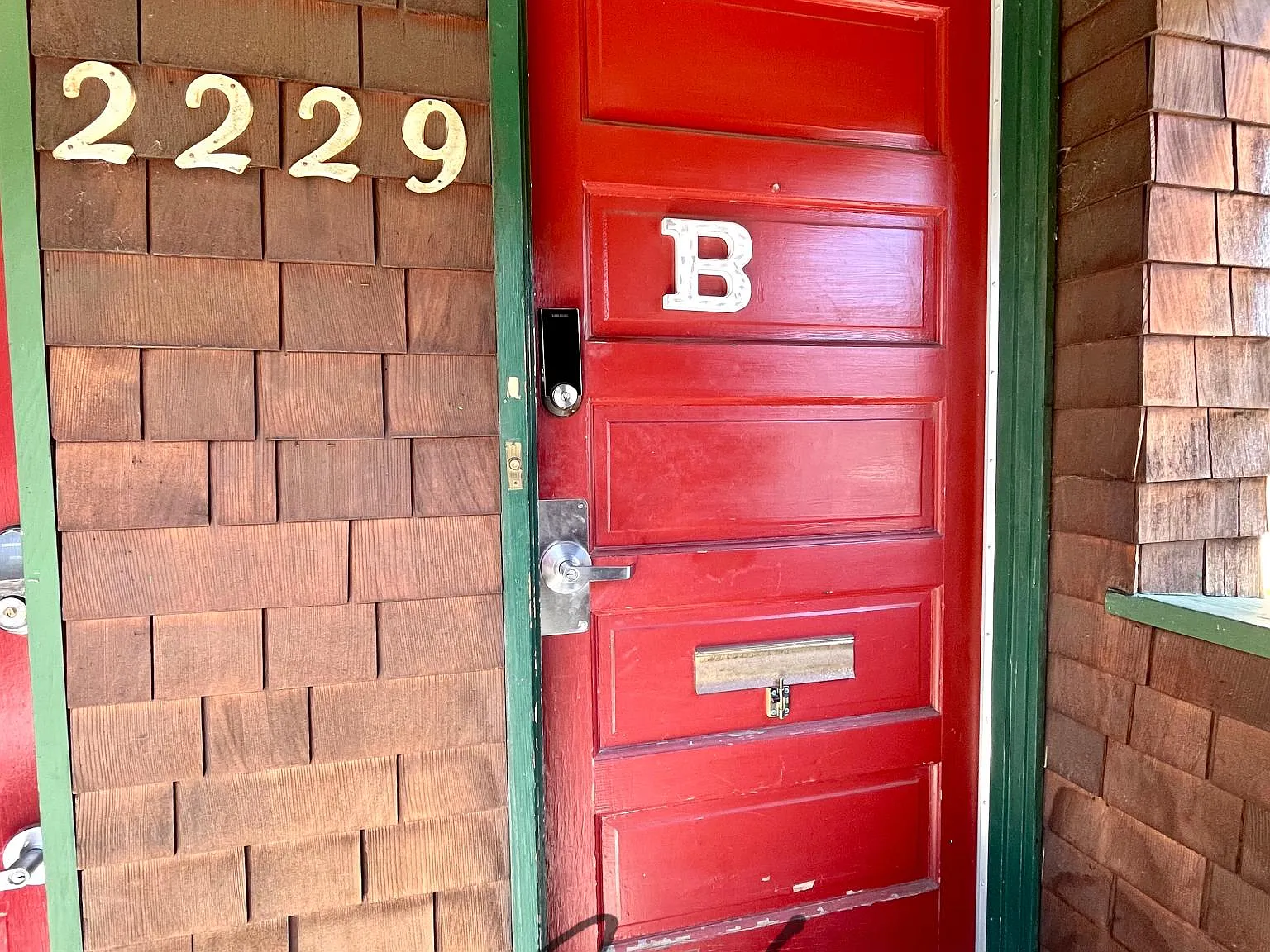 2 bed, 900 sqft, $3,595 — Photo 2