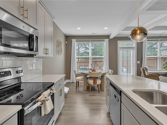 5th image of 7689 Baron Rd