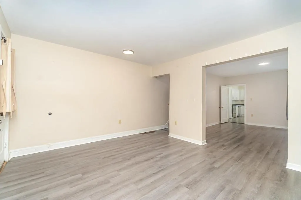 602 W Louther St — Photo 3