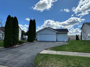 6721 Samantha Ln, Rockford, IL 61107