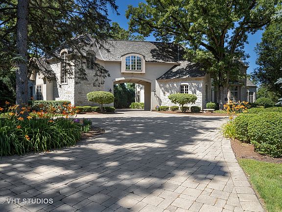 5th image of 404 Forest Ln