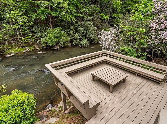 2nd image of 61 River Bend Ct
