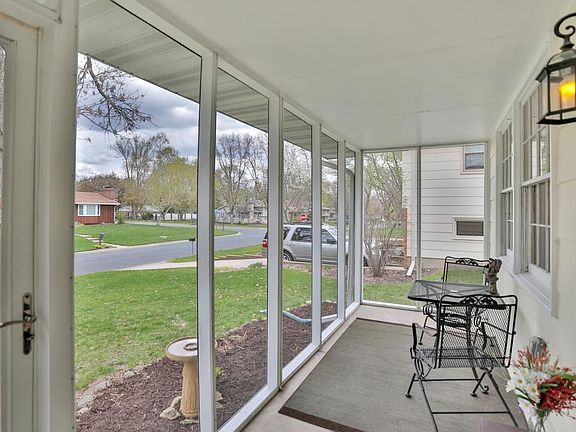 3rd image of 8011 60th Ave N