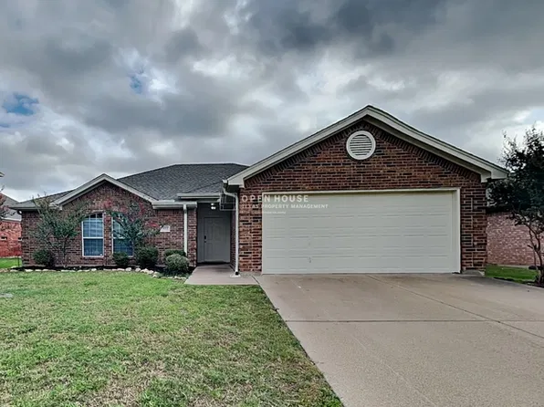 908 Chestnut Ave, Burleson, TX 76028