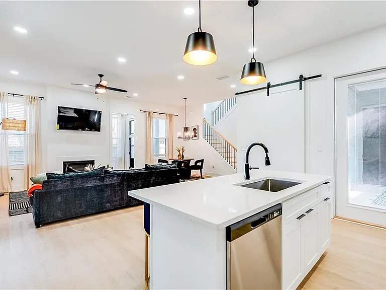 1239 Plaza Ave SW #B — Photo 6