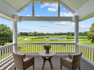 100 Clubhouse Dr, North Barrington, IL 60010