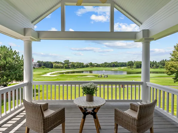 100 Clubhouse Dr, North Barrington, IL 60010