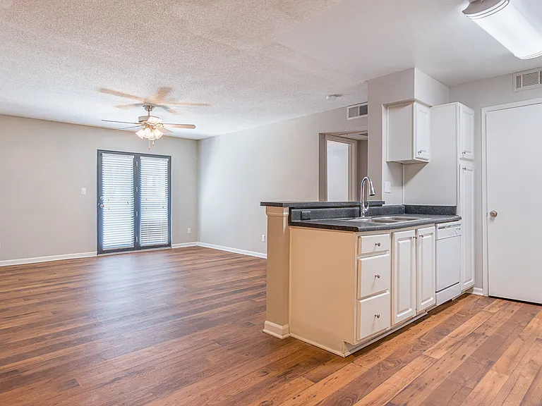 Waterford Place — Photo 33