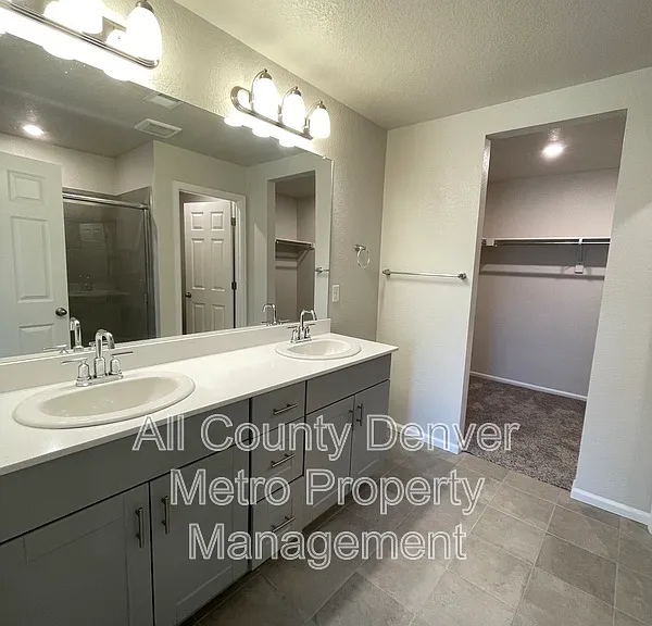 6089 N Liverpool St — Photo 12