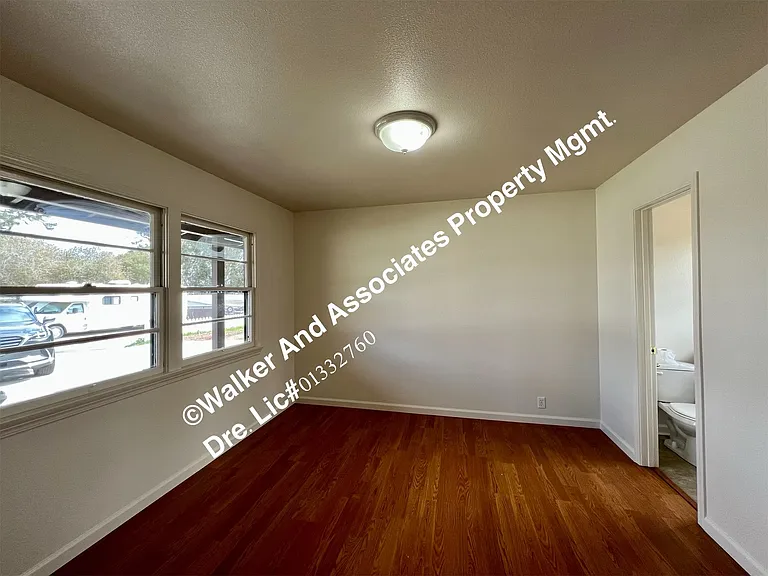 330 Siler Ln — Photo 4