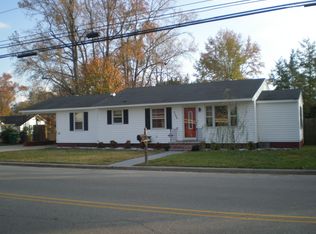 1104 E 7th St, Lumberton, NC 28358