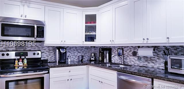 1st image of 4330 Hillcrest Dr APT 118