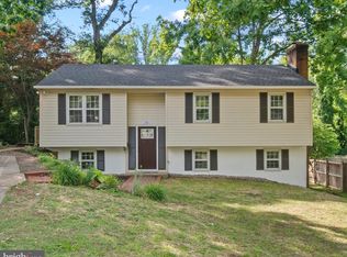 33 Sheridan Rd, Arnold, MD 21012