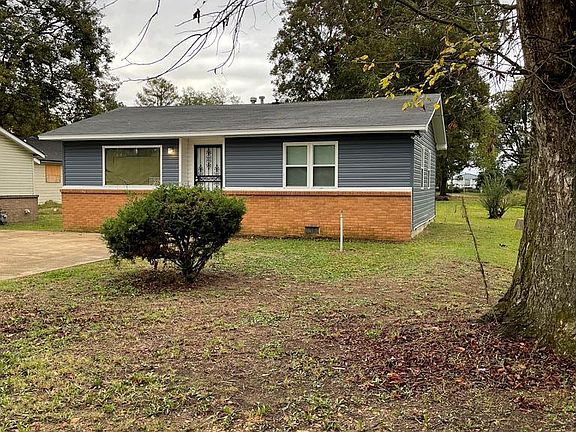 2nd image of 812 Alabama St