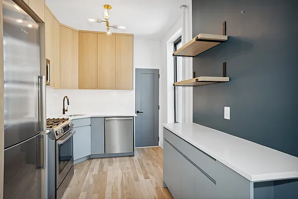 Sold by Compass | media 7