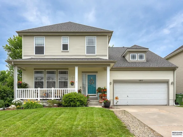 13812 Kelly Dr, Bellevue, NE 68123