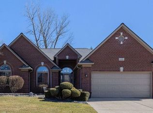 54550 Cabrillo Dr, Macomb, MI 48042