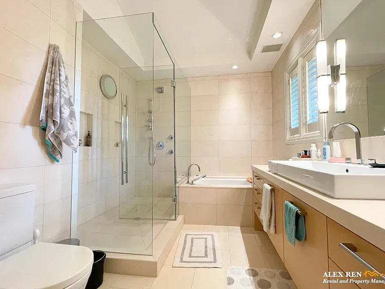 2838 SW Marine Dr — Photo 22