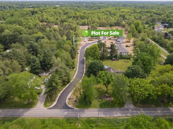 13 Gady Pines Dr, Adrian, MI 49221