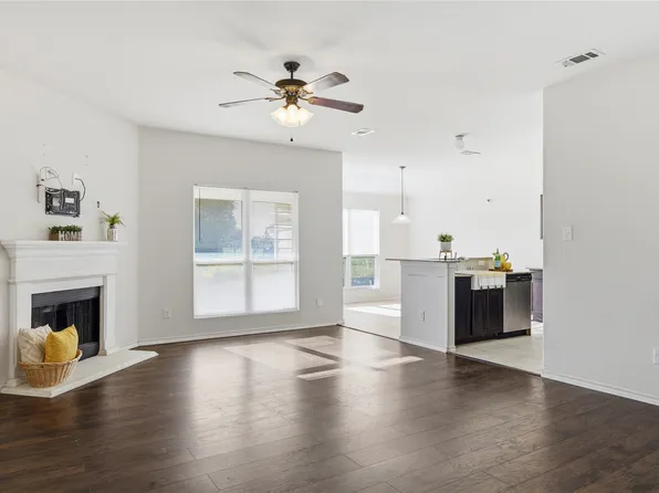 1003 Lakeshore Blvd, Oak Pt, TX 75068