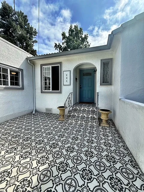208 South Summit Avenue - 1 — Photo 3