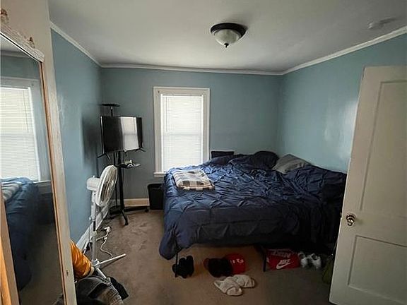5th image of 2906 E 49th St