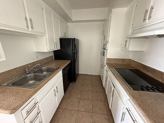 5th image of 820 S Kingsley Dr APT 109