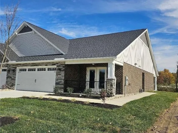 5011 Waterford Ln, Middletown, OH 45042