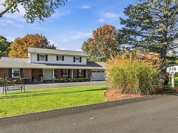 2nd image of 206 Bluegrass Dr