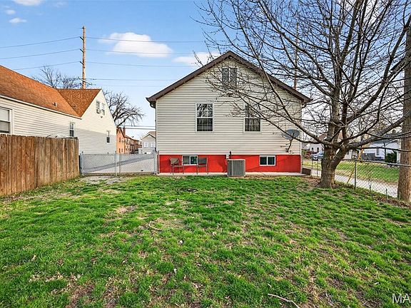 4th image of 112 E Arlee Ave