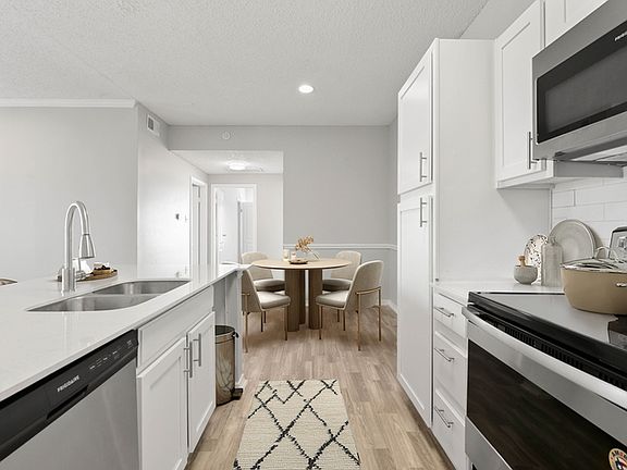 Estates at Las Colinas - U Renovation