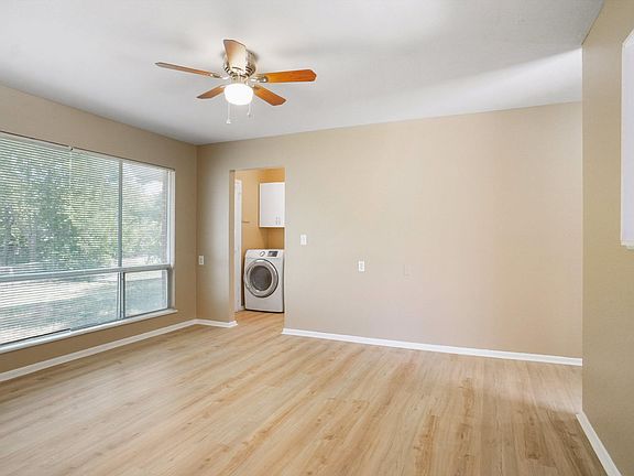 5th image of 4801 Bellcrest Ct