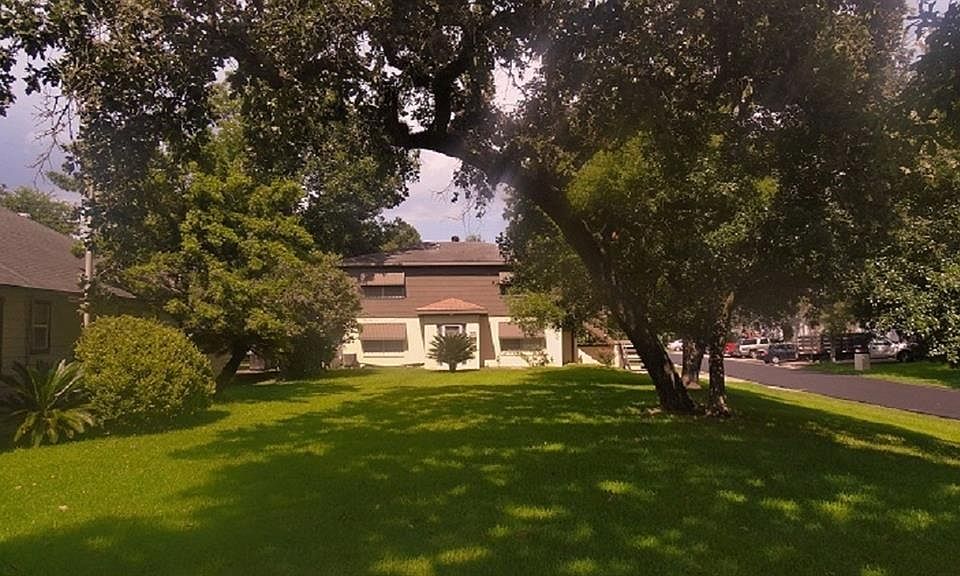 1st image of 1751 Forest Hill Blvd