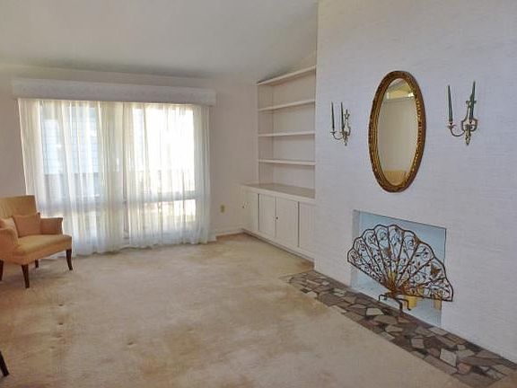 4th image of 1824 Hermitage Dr