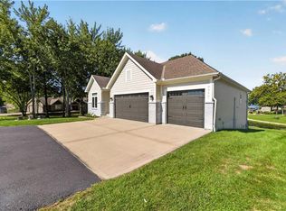 148 Lake Viking Ter, Gallatin, MO 64640