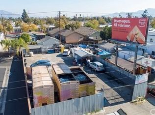 5948 Vineland Ave, North Hollywood, CA 91601