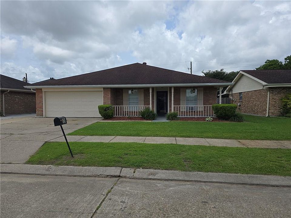 1st image of 120 Firethorn Dr