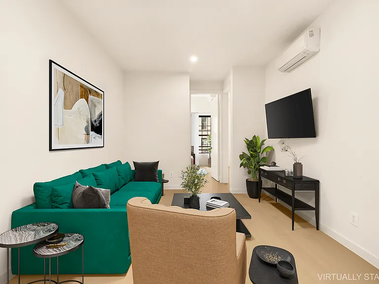 101 Greenpoint Ave #4R — Photo 2