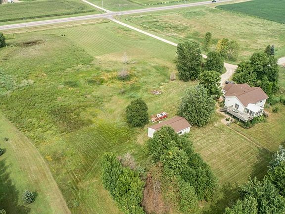 2nd image of 15393 320th St
