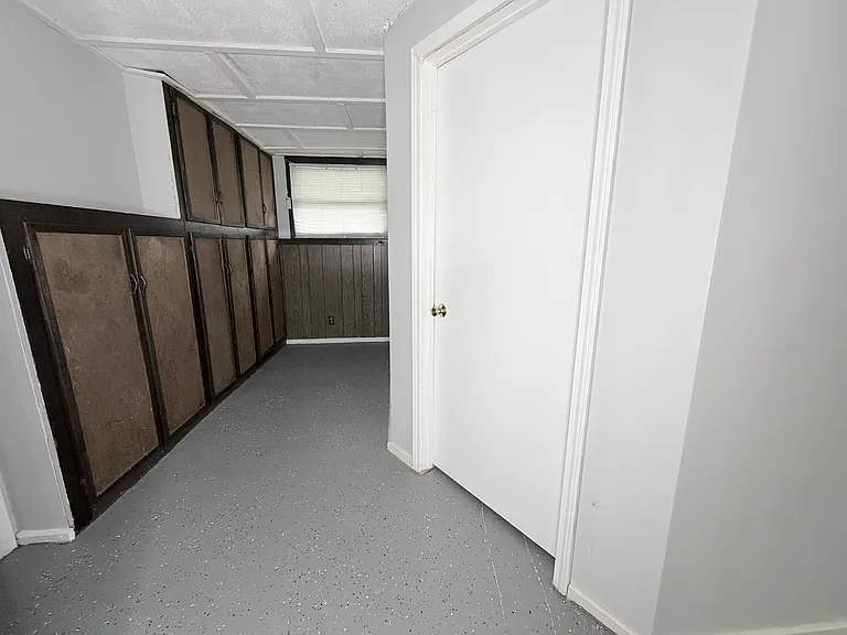 2056 Brookfield Rd — Photo 24