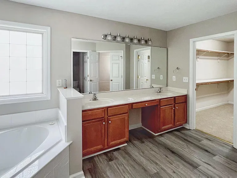 Master bathroom/walking closet