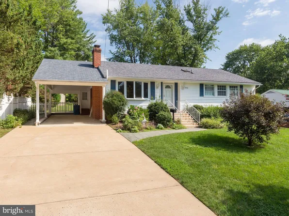8002 Gosport Ln, Springfield, VA 22151