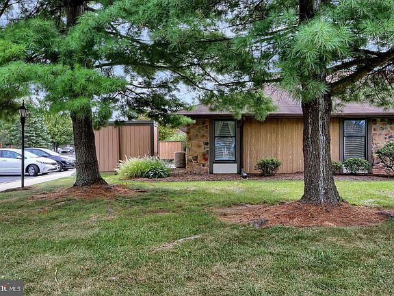 2nd image of 1 Abbey Ct