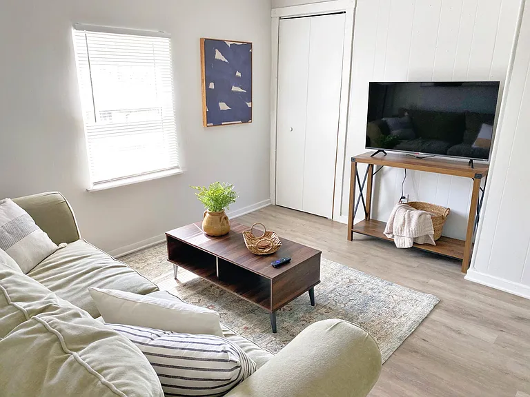855 C St #2 — Photo 3