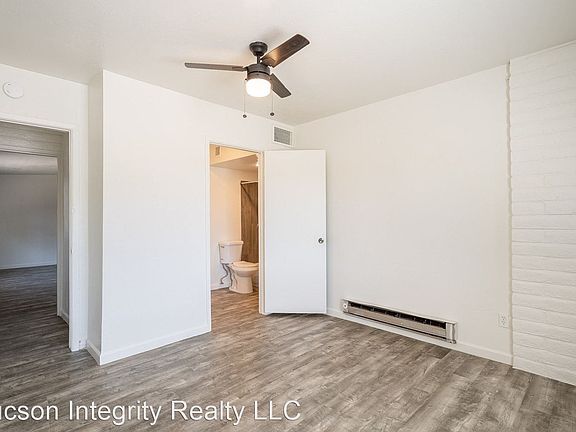 4th image of 1309 N Park Ave #6634197