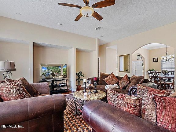 3rd image of 7777 Chipwood Ln