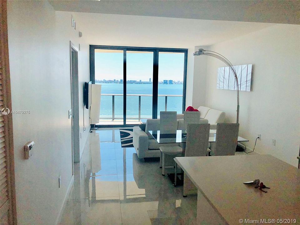 1st image of 460 NE 28th St APT 1907